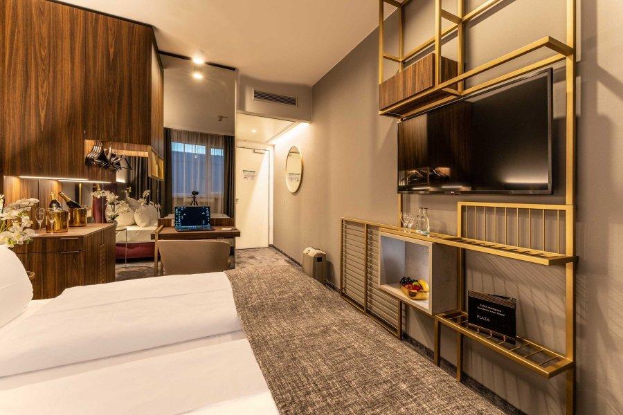 Отель Plaza Premium Muenchen Экстерьер фото